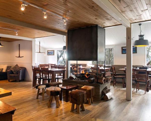 Falls Creek Restaurants - Feathertop Restaurant and Bar